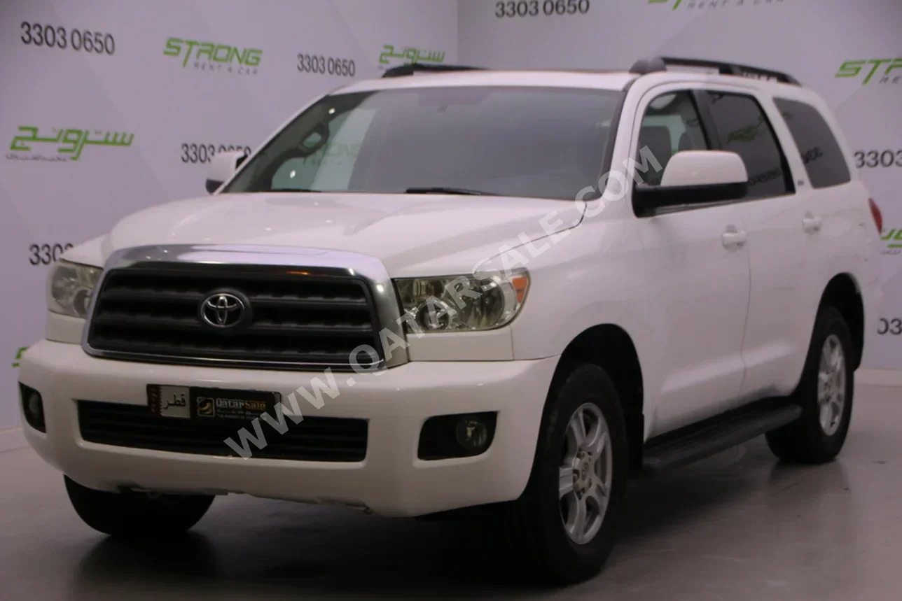 تويوتا سكويا 2013 اوتوماتيك 232,000 كم 8 سلندر دفع رباعي اس يو في أبيض