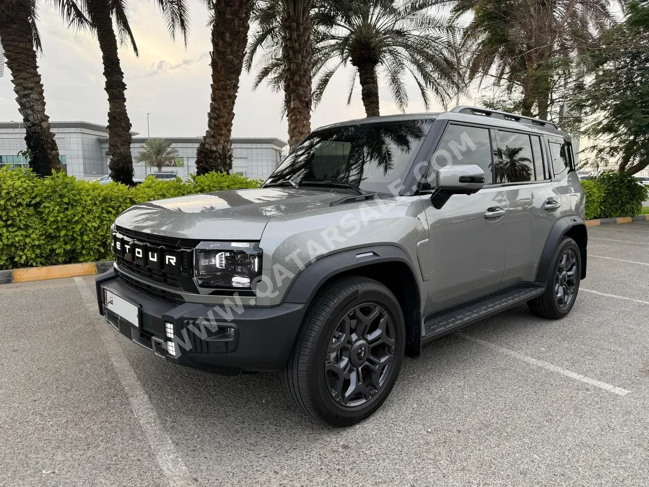 Jetour T2 Luxury 2025 Automatic 14,000 Km 4 Cylinder Four Wheel Drive (4WD) SUV Gray With Warranty