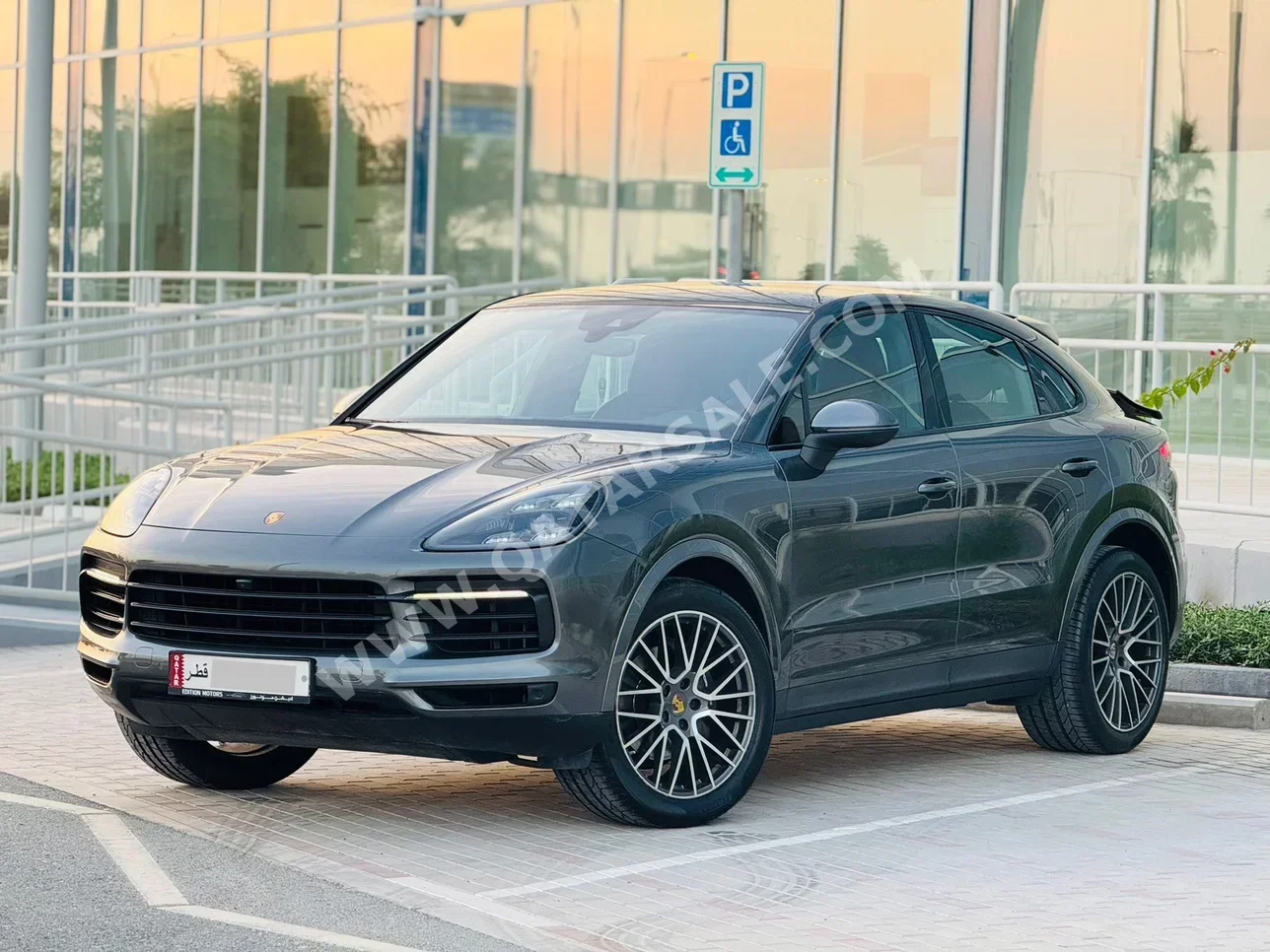 بورش كيان كوبيه 2020 اوتوماتيك 79,000 كم 6 سلندر دفع رباعي اس يو في رمادي