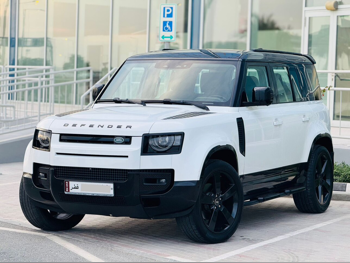 لاند روفر  ديفيندر  110  2022  اوتوماتيك  121,000 كم  4 سلندر  دفع رباعي  اس يو في  أبيض  تحت الضمان