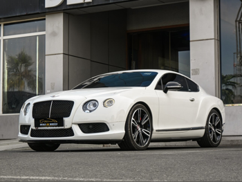 Bentley  Continental  GT  2015  Automatic  61,000 Km  8 Cylinder  All Wheel Drive (AWD)  Coupe / Sport  White