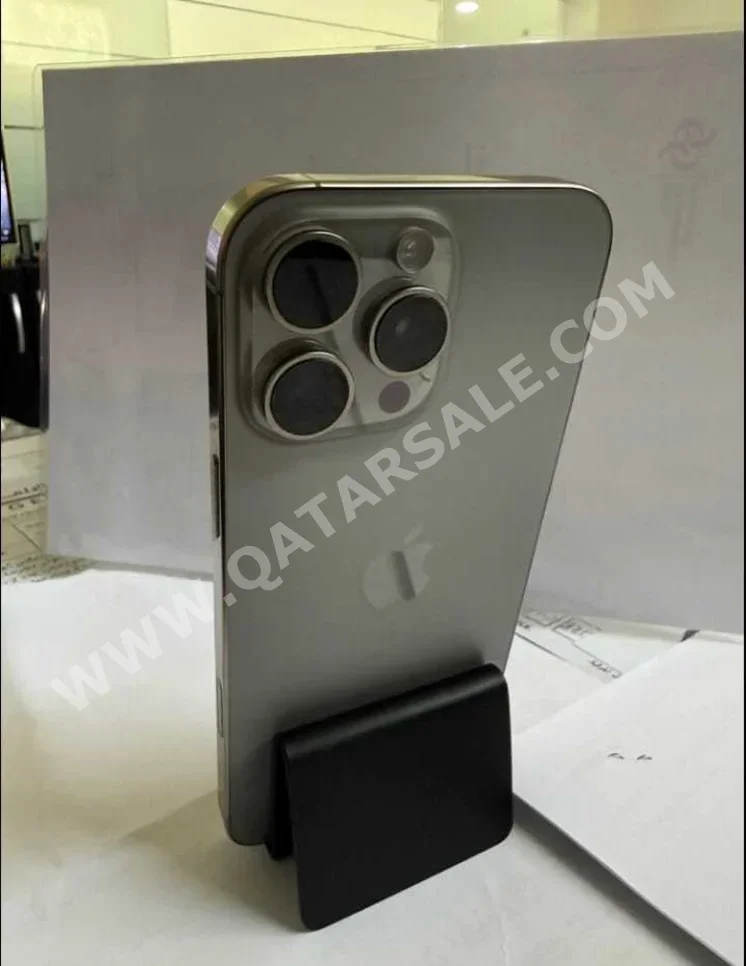 هواتف نقالة ابل - ايفون 15 - برو ماكس - تيتانيوم طبيعي - 256 جيجابايت