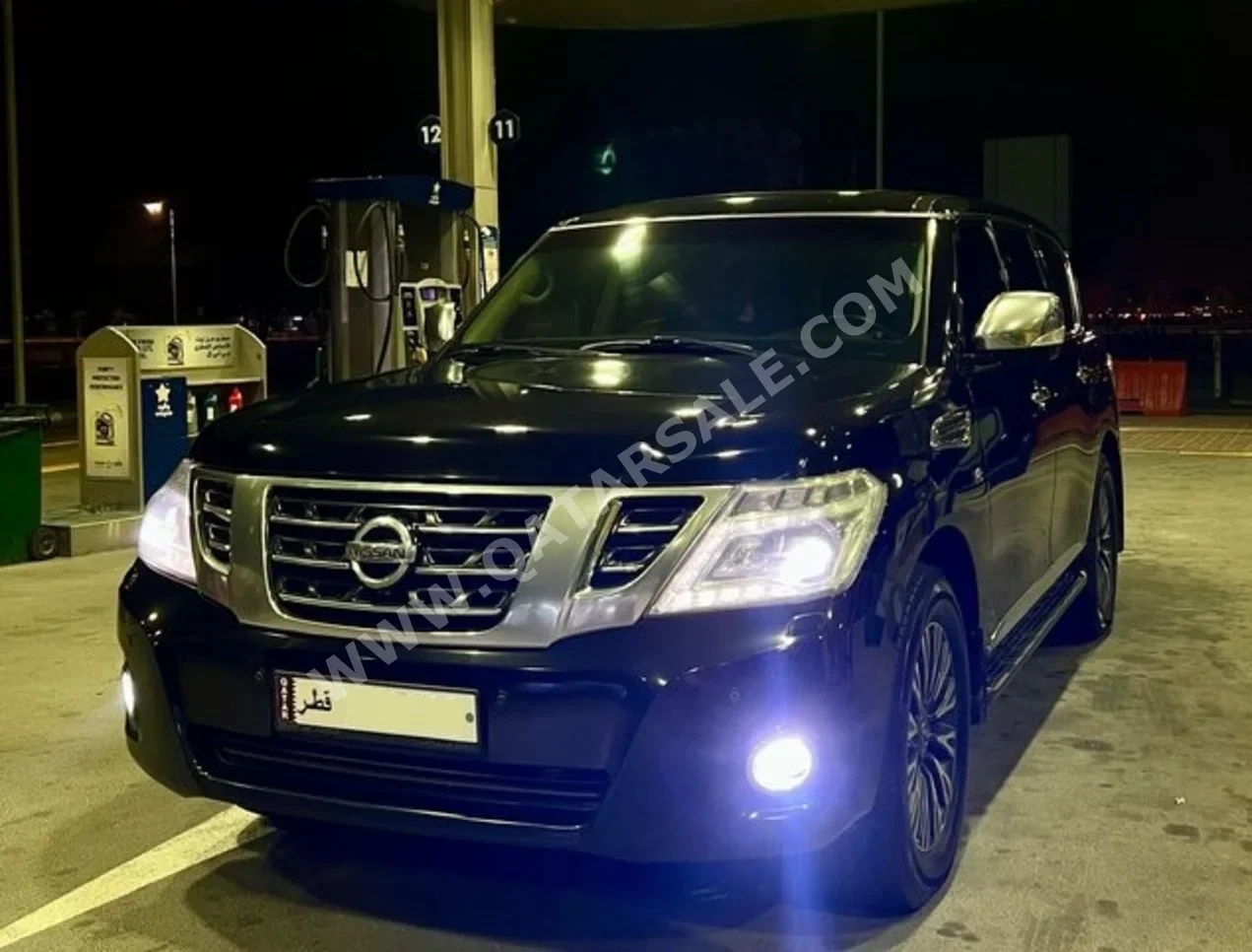 نيسان باترول بلاتنيوم 2015 اوتوماتيك 182,000 كم 8 سلندر دفع رباعي اس يو في أسود