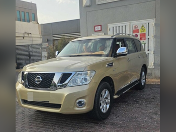 نيسان باترول اس اي 2012 اوتوماتيك 290,000 كم 8 سلندر دفع رباعي اس يو في ذهبي