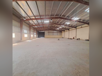 مخازن و مستودعات - الوكرة - بركة العوامر -المساحة: 5000 متر مربع