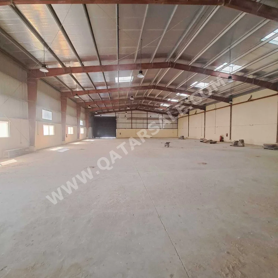 مخازن و مستودعات - الوكرة - بركة العوامر -المساحة: 5000 متر مربع