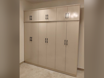 خزائن ودواليب الملابس والزينة - دوحة فيرنيتشر - خزائن - اللون البيج