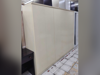 خزائن ودواليب الملابس والزينة - دوحة فيرنيتشر - خزائن - اللون البيج