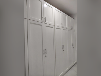 خزائن ودواليب الملابس والزينة - دوحة فيرنيتشر - خزائن - أبيض