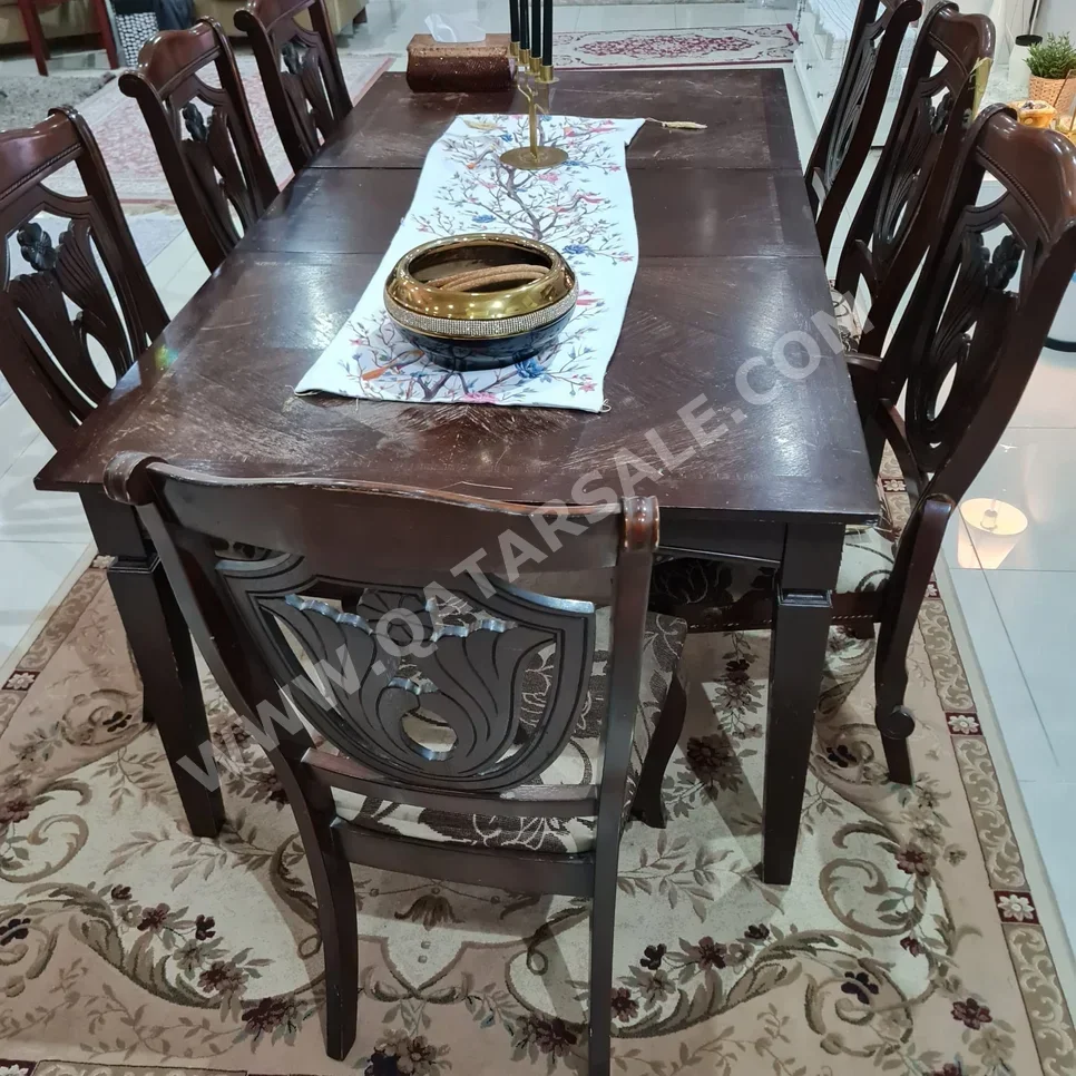 الطاولات والخزائن الجانبية طاولة متعددة الاستخدامات - هوم سينتر - بنى