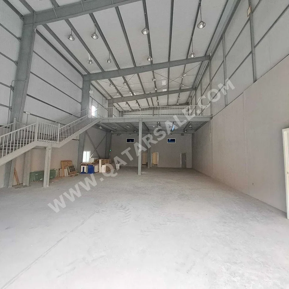 Warehouses & Stores - Al Wakrah - Barkit Al Awamer -Area Size: 2000 Square Meter