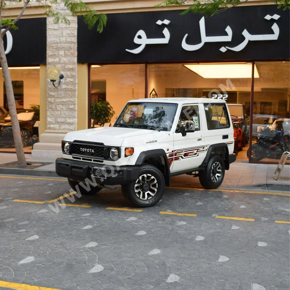 Toyota Land Cruiser Hard Top 2024 Automatic 800 Km 6 Cylinder Four Wheel Drive (4WD) SUV White With Warranty