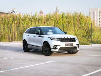 Land Rover  Range Rover  Velar  2020  Automatic  67,000 Km  4 Cylinder  Four Wheel Drive (4WD)  SUV  Silver