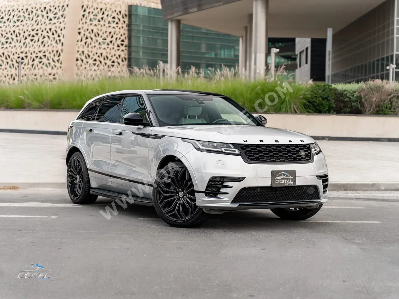لاند روفر  رنج روفر  فيلار-ار - داينمك  2020  اوتوماتيك  67,300 كم  4 سلندر  دفع رباعي  اس يو في  فضي