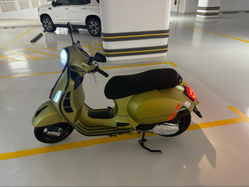 Vespa 300 GTS - 2024 - Color Yellow