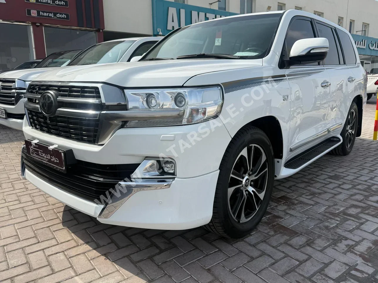 Toyota Land Cruiser VXR 2021 Automatic 271,000 Km 8 Cylinder Four Wheel Drive (4WD) SUV White