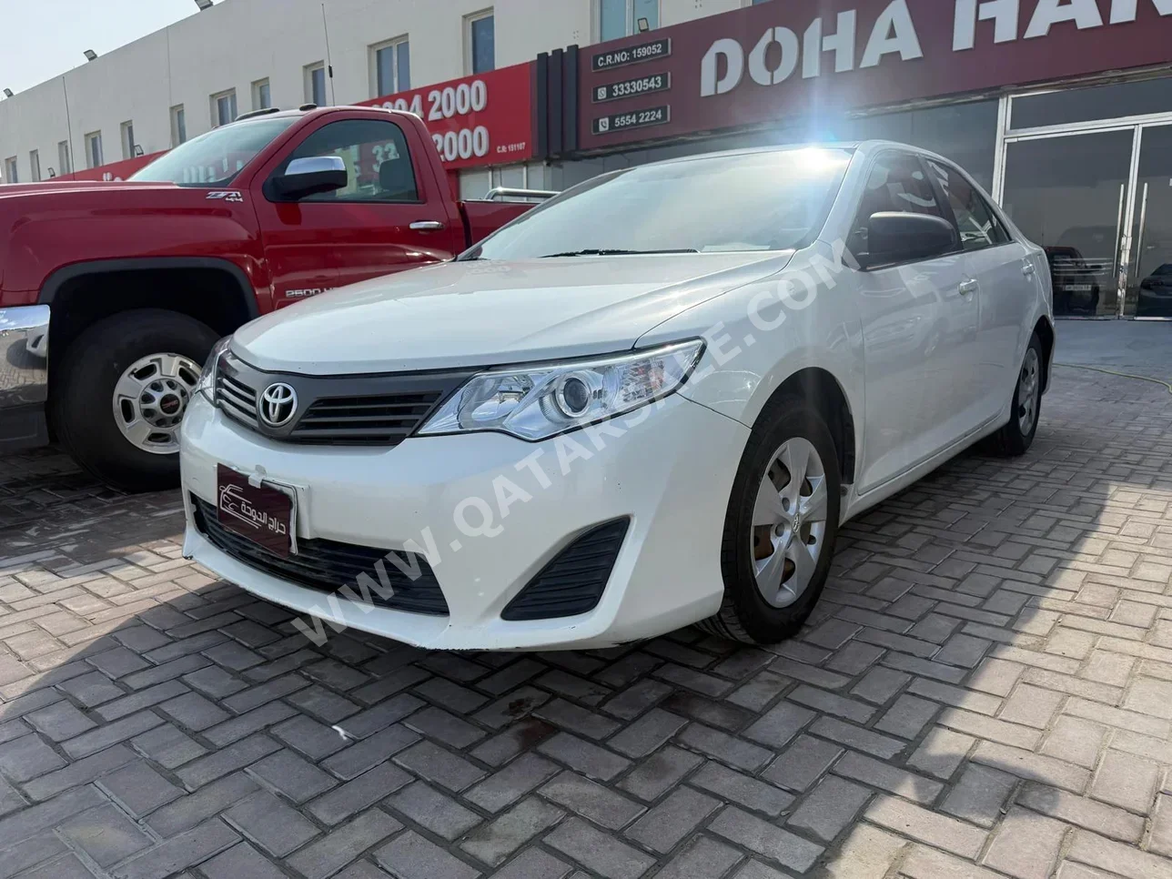 Toyota Camry GL 2013 Automatic 182,000 Km 4 Cylinder Front Wheel Drive (FWD) Sedan White