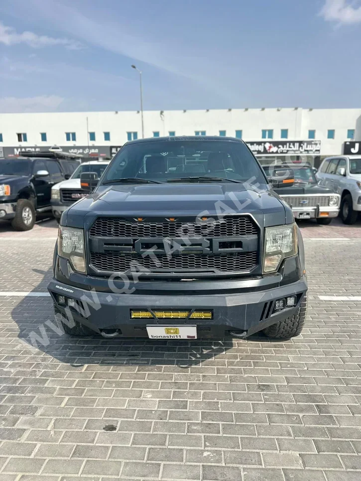 Ford F 150 2014 Automatic 159,000 Km 8 Cylinder Four Wheel Drive (4WD) Pick Up Black