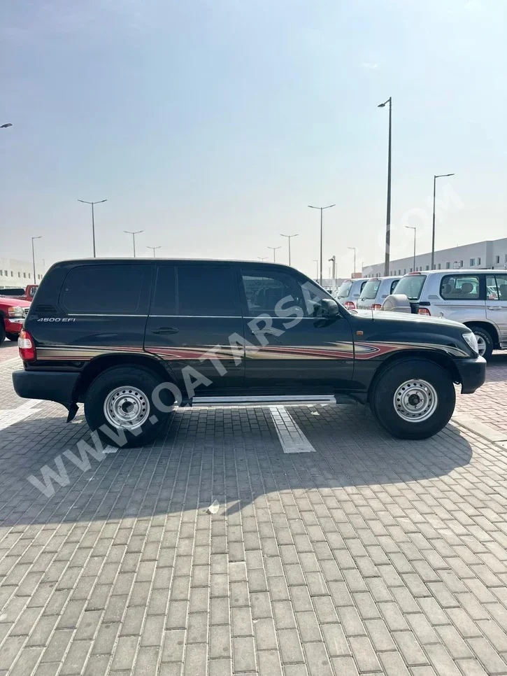 تويوتا لاند كروزر جي اكس ار 2007 اوتوماتيك 209,000 كم 6 سلندر دفع رباعي اس يو في أسود