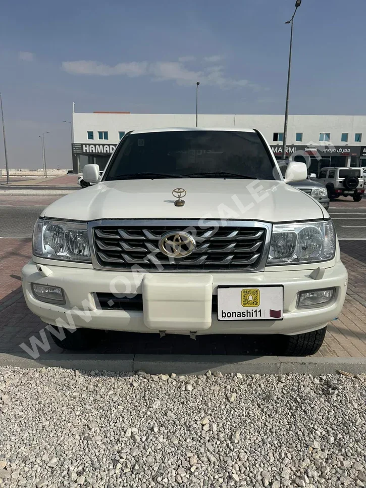 تويوتا لاند كروزر في اكس ار 2007 اوتوماتيك 261,000 كم 8 سلندر دفع رباعي اس يو في أبيض