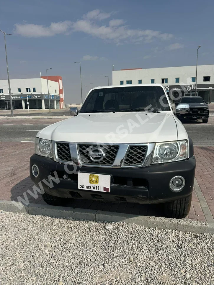 Nissan Pickup 2015 Manual 126,000 Km 4 Cylinder Rear Wheel Drive (RWD) Pick Up White