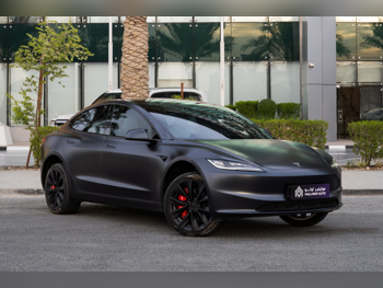 تسلا  مودل 3  2024  اوتوماتيك  49,000 كم  0 سلندر  دفع كلي مستمر  سيدان  رمادي مطفي