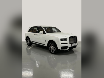 Rolls-Royce Cullinan Black Badge 2024 Automatic 18,000 Km 12 Cylinder Four Wheel Drive (4WD) SUV White With Warranty