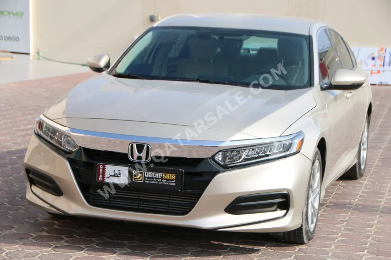 هوندا اكورد 2020 اوتوماتيك 58,000 كم 4 سلندر سحب امامي سيدان ذهبي