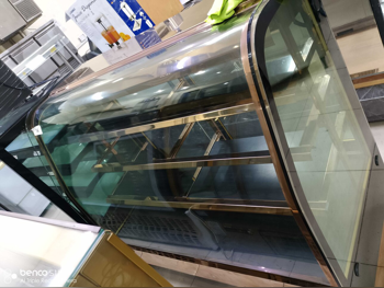 ثلاجة تقليدية