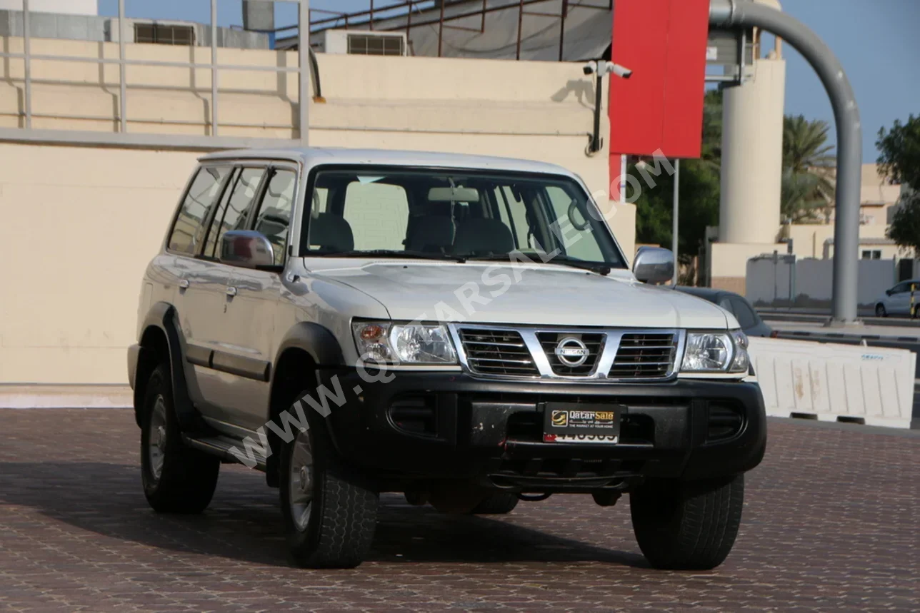 Nissan Patrol Safari 2004 Automatic 380,000 Km 6 Cylinder Four Wheel Drive (4WD) SUV White