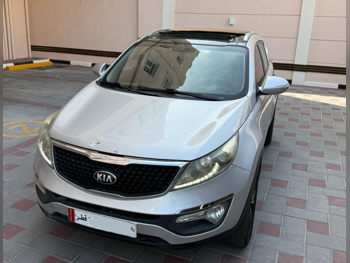 كيا  سبورتج  2.0  2016  اوتوماتيك  150,000 كم  4 سلندر  دفع رباعي  اس يو في  رمادي