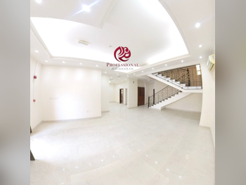 Buildings, Towers & Compounds - Commercial  - Doha  - Al Markhiya  For Rent