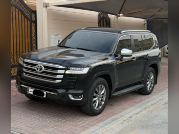 تويوتا  لاند كروزر  في اكس توين توربو  2022  اوتوماتيك  106,000 كم  6 سلندر  دفع رباعي  اس يو في  أسود  تحت الضمان