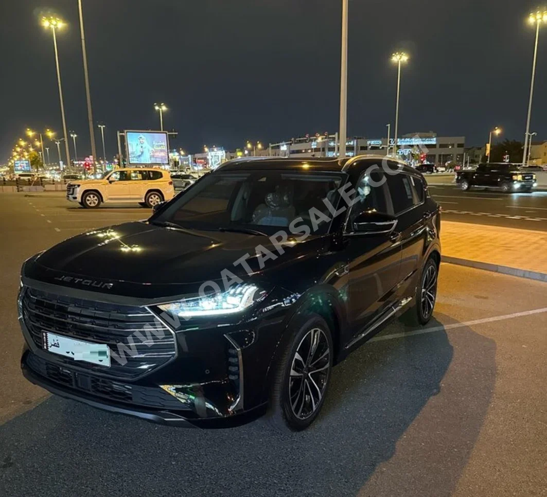 Jetour X70 Plus 2025 Automatic 16,000 Km 4 Cylinder Front Wheel Drive (FWD) SUV Black With Warranty