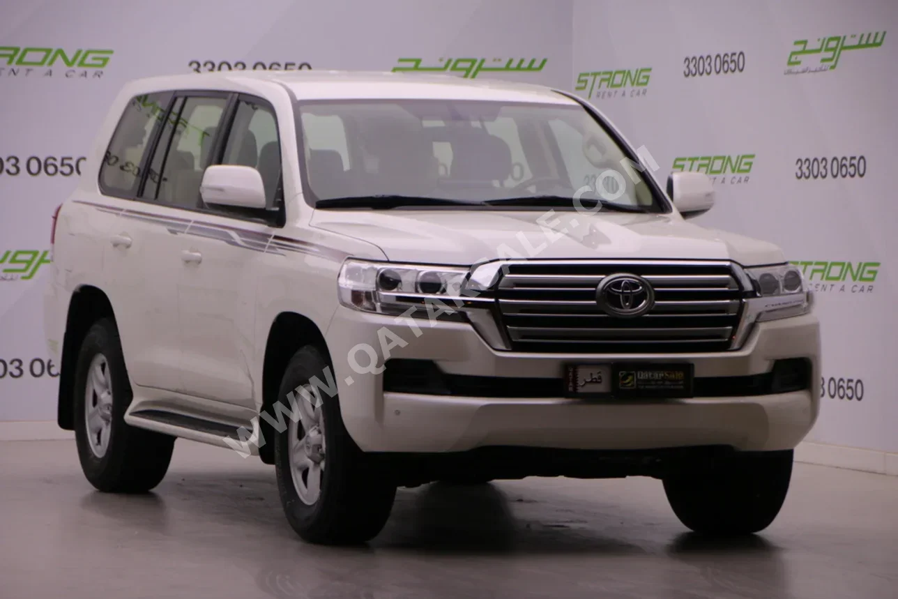 تويوتا لاند كروزر جي اكس ار 2021 اوتوماتيك 82,000 كم 6 سلندر دفع رباعي اس يو في أبيض
