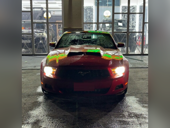 Ford  Mustang  GT  2010  Automatic  200,000 Km  6 Cylinder  Rear Wheel Drive (RWD)  Coupe / Sport  Red