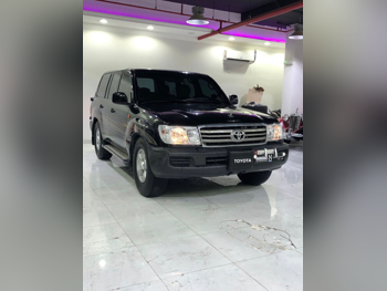 Toyota  Land Cruiser  GX  2005  Manual  163,000 Km  6 Cylinder  Four Wheel Drive (4WD)  SUV  Black