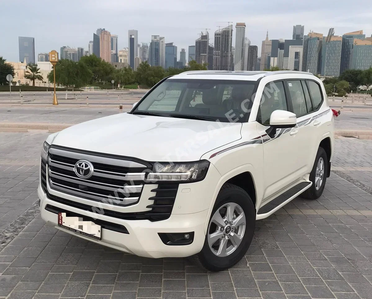 Toyota Land Cruiser GXR Twin Turbo 2024 Automatic 40,000 Km 6 Cylinder Four Wheel Drive (4WD) SUV Pearl With Warranty
