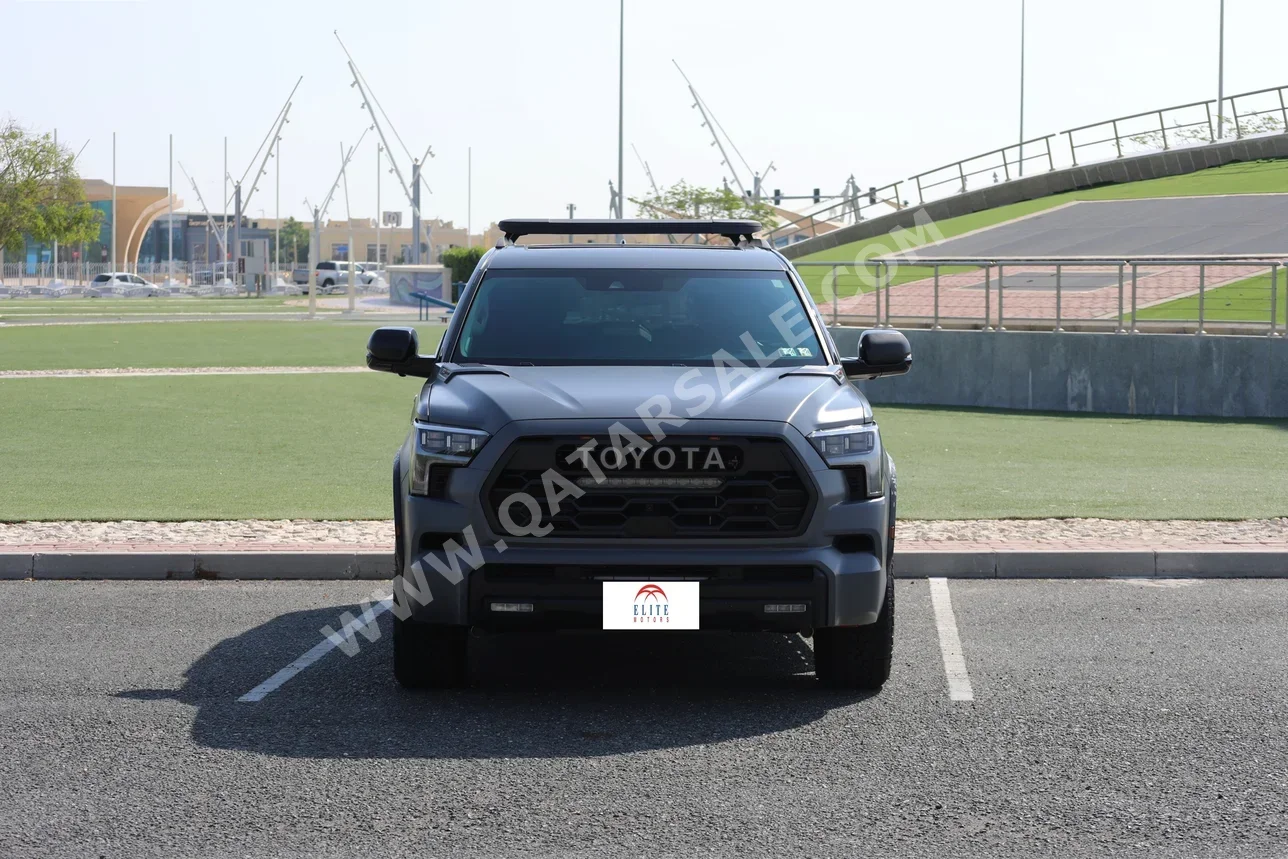 تويوتا سكويا تي ار دي برو 2023 اوتوماتيك 1,500 كم 6 سلندر دفع رباعي اس يو في رمادي تحت الضمان