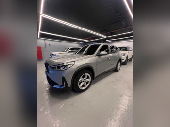 بي ام دبليو  الفئة - اكس  اكس 1  2024  اوتوماتيك  25,978 كم  4 سلندر  دفع رباعي  اس يو في  فضي  تحت الضمان