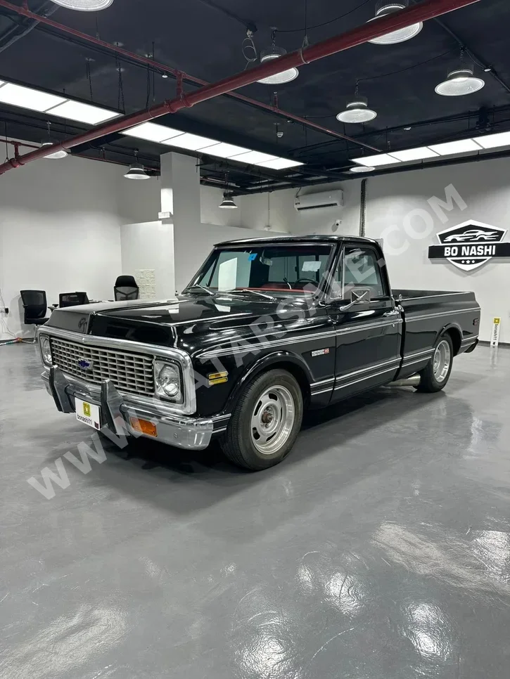 شفروليه  كلاسك  1971  اوتوماتيك  152,000 كم  8 سلندر  دفع خلفي  كلاسك  أسود