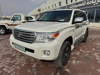 Toyota  Land Cruiser  VXR  2013  Automatic  362,000 Km  8 Cylinder  Four Wheel Drive (4WD)  SUV  White