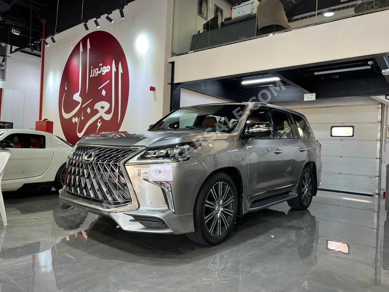 Lexus LX 570 2016 Automatic 213,000 Km 8 Cylinder Four Wheel Drive (4WD) SUV Sonic Titanium