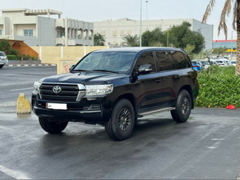 تويوتا  لاند كروزر  جي اكس  2019  اوتوماتيك  220,000 كم  6 سلندر  دفع رباعي  اس يو في  أسود