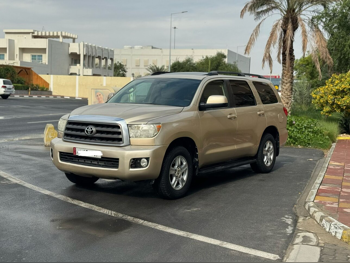 تويوتا  سكويا  2012  اوتوماتيك  300,000 كم  8 سلندر  دفع رباعي  اس يو في  ذهبي