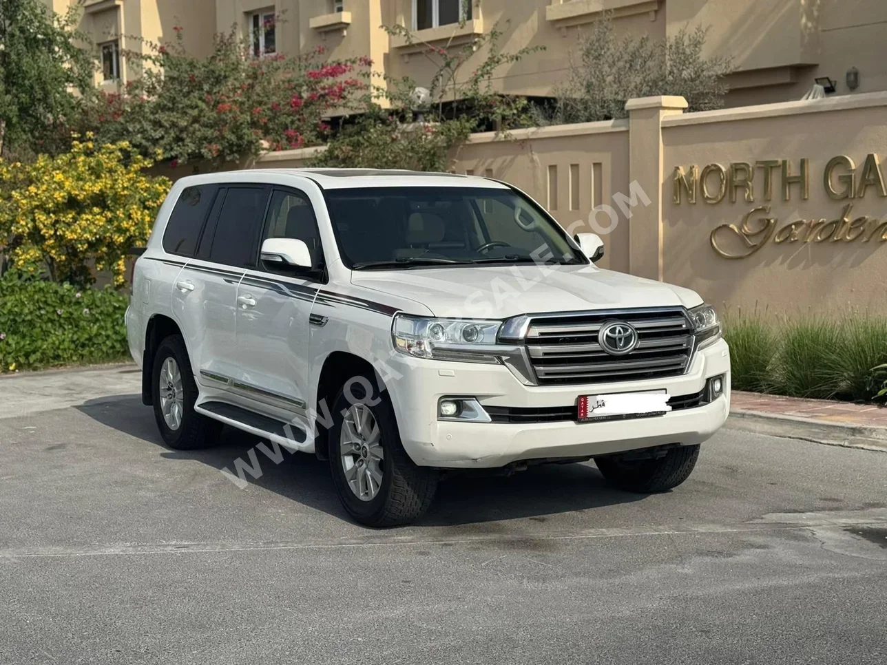 Toyota Land Cruiser GXR 2021 Automatic 140,000 Km 6 Cylinder Four Wheel Drive (4WD) SUV White