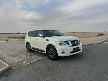 نيسان  باترول  بلاتنيوم  2014  اوتوماتيك  152,000 كم  8 سلندر  دفع رباعي  اس يو في  أبيض