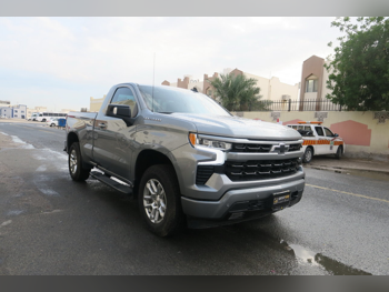 شفروليه  سلفرادو  ار اس تي  2024  اوتوماتيك  7,000 كم  8 سلندر  دفع رباعي  بيكب  رمادي  تحت الضمان