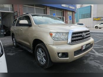 Toyota  Sequoia  2014  Automatic  380,000 Km  8 Cylinder  Four Wheel Drive (4WD)  SUV  Gold