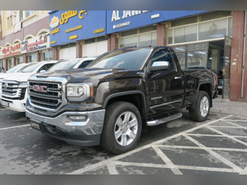 GMC  Sierra  1500  2018  Automatic  256,000 Km  8 Cylinder  Four Wheel Drive (4WD)  Pick Up  Brown